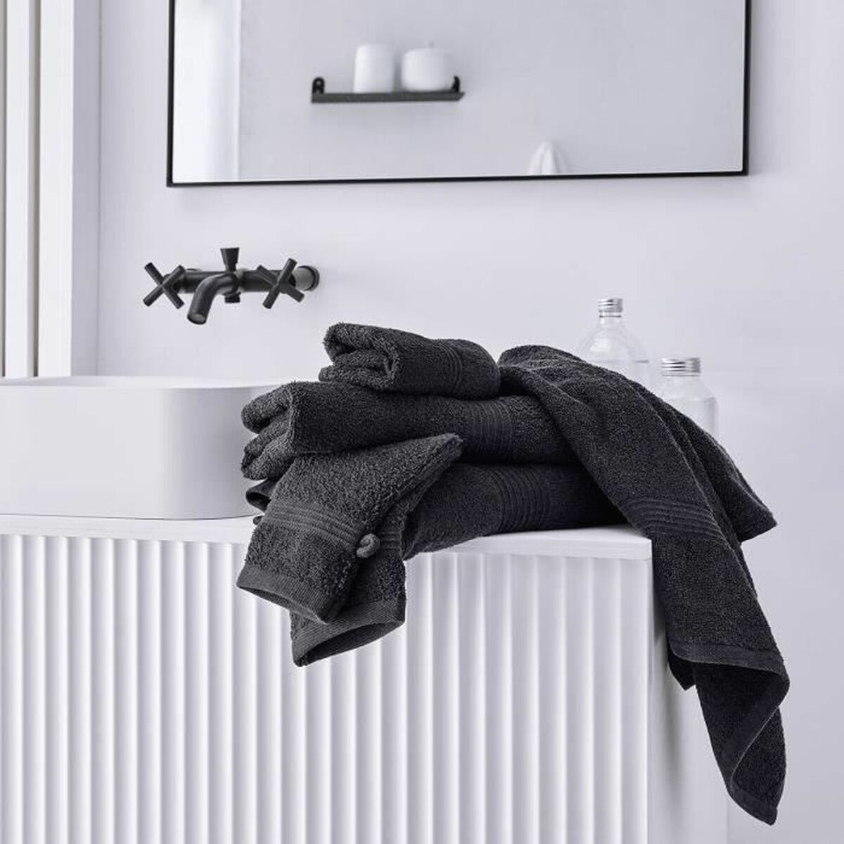 Ručník na toaletu TODAY Essential Maxi 90 x 150 cm Černý
